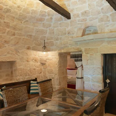 Trullo Dei Profumi Tatil Evi *