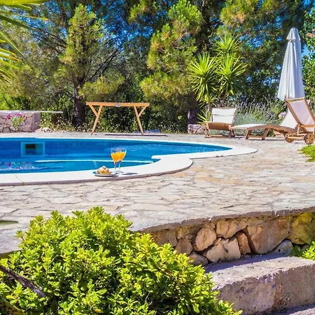 Trullo Dei Profumi Tatil Evi *